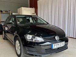Svart Begagnad 2015 VW Golf VII Halvkombi | 164 900 kr (Marknadspris)