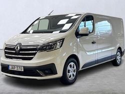 Vit Begagnad 2024 Renault Trafic Van | 379 900 kr (Marknadspris)