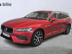 Röd Begagnad 2020 Volvo V60 Momentum Kombi | 329 000 kr (Marknadspris)