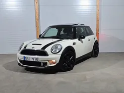 Vit Begagnad 2011 Mini Cooper S Chili Halvkombi | 119 900 kr (Marknadspris)