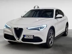 Vit Begagnad 2017 Alfa Romeo Stelvio Super SUV | 244 900 kr (Marknadspris)