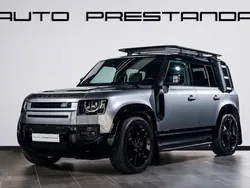 Grå (eiger grey metallic) Begagnad 2023 Land Rover Defender HSE Dynamic SUV | 1 099 000 kr (Marknadspris)