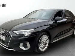Brilliantsvart Begagnad 2021 Audi A3 Advanced Plus Halvkombi | 244 900 kr (Marknadspris)