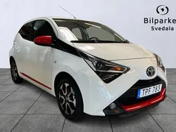 Vit Begagnad 2018 Toyota Aygo X-play Halvkombi | 129 990 kr (Lite dyr)