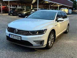 Vit Begagnad 2017 VW Passat GTE Kombi | 130 000 kr (Marknadspris)