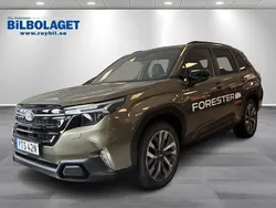 Grönmetallic Begagnad 2024 Subaru Forester SUV | 429 000 kr