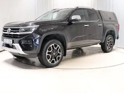 Svart (midnight black metallic) Begagnad 2023 VW Amarok Style Pickup | 639 900 kr (Marknadspris)