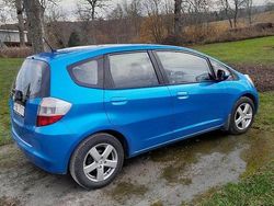 Blå Begagnad 2010 Honda Jazz Halvkombi | 59 000 kr (Marknadspris)