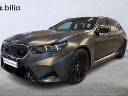 Grå Begagnad 2025 BMW M5 Comfort Edition Kombi | 1 599 000 kr