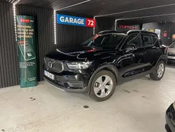 Svart Begagnad 2021 Volvo XC40 Momentum SUV | 249 900 kr (Marknadspris)