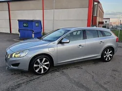 Silver Begagnad 2013 Volvo V60 Summum Kombi | 75 000 kr (Superpris)