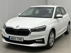 Vit Begagnad 2022 Skoda Fabia | 115 000 kr