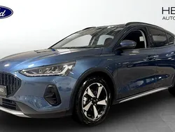 Blå (blue) Begagnad 2022 Ford Focus Active Halvkombi | 184 900 kr (Superpris)