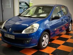 Mörkblå Begagnad 2007 Renault Clio R.S. Halvkombi | 32 500 kr (Marknadspris)