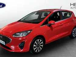 Röd (red) Begagnad 2022 Ford Fiesta Titanium Halvkombi | 164 900 kr (Marknadspris)