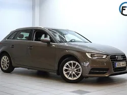 Grå Begagnad 2014 Audi A3 Attraction Halvkombi | 114 900 kr (Marknadspris)