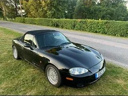 Svart Begagnad 2004 Mazda MX5 Cab | 59 000 kr (Bra pris)