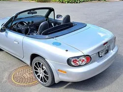 Silver Begagnad 2002 Mazda MX5 Inclusive Cab | 105 000 kr (Marknadspris)