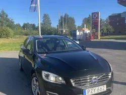 Svart Begagnad 2015 Volvo V60 Momentum Kombi | 120 000 kr (Marknadspris)