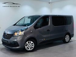 Grå Begagnad 2015 Renault Trafic Van | 129 900 kr