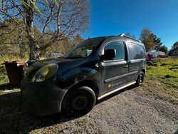 Svart Begagnad 2012 Renault Kangoo Minibuss | 1 000 kr