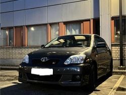Grå Begagnad 2005 Toyota Corolla Halvkombi | 84 900 kr (Dyr)