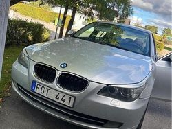 Grå Begagnad 2007 BMW 530 Sedan | 70 000 kr (Marknadspris)