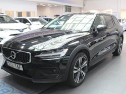 Svart Begagnad 2020 Volvo V60 CC Kombi | 249 900 kr (Marknadspris)