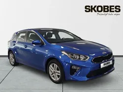 Blå Begagnad 2019 Kia Ceed Halvkombi | 139 200 kr (Marknadspris)