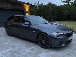 Grå Begagnad 2017 BMW 520 M Sport Kombi | 215 000 kr (Marknadspris)