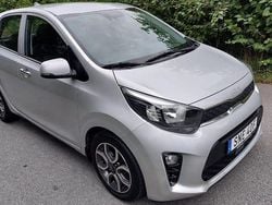 Grå Begagnad 2023 Kia Picanto Advance Halvkombi | 149 000 kr (Marknadspris)