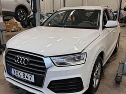 Svart Begagnad 2018 Audi Q3 Sport SUV | 170 000 kr