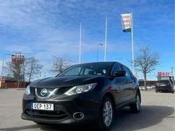 Svart Begagnad 2016 Nissan Qashqai SUV | 110 000 kr (Superpris)