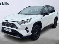 Vit Begagnad 2020 Toyota RAV4 Hybrid Style SUV | 339 900 kr (Marknadspris)