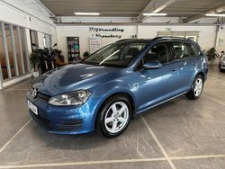 Blå Begagnad 2015 VW Golf VII Kombi | 89 900 kr (Lite dyr)