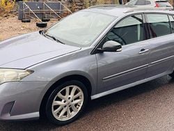 Blå Begagnad 2011 Renault Laguna GrandTour Kombi | 17 900 kr