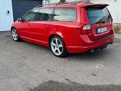 Röd Begagnad 2011 Volvo V70 R-Design Kombi | 84 000 kr (Marknadspris)