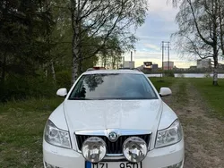 Vit Begagnad 2012 Skoda Octavia Elegance Kombi | 65 000 kr (Marknadspris)