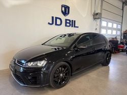 Svart Begagnad 2016 VW Golf VII R Halvkombi | 269 900 kr (Lite dyr)
