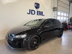 Svart Begagnad 2016 VW Golf VII R Halvkombi | 279 800 kr (Lite dyr)