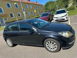 Svart Begagnad 2005 Opel Astra Halvkombi | 22 500 kr (Marknadspris)