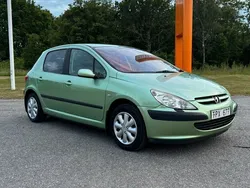 Grön Begagnad 2002 Peugeot 307 Halvkombi | 13 000 kr (Marknadspris)