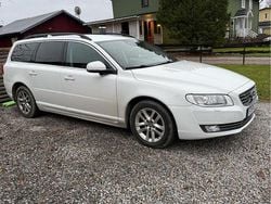 Vit Begagnad 2016 Volvo V70 Standard Kombi | 144 900 kr (Marknadspris)