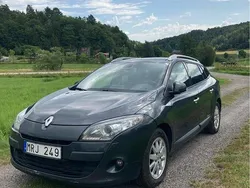 Grå Begagnad 2011 Renault Mégane GrandTour Kombi | 45 000 kr (Marknadspris)