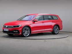 Röd Begagnad 2020 VW Passat Executive Kombi | 275 000 kr (Marknadspris)