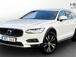 Vit (white) Begagnad 2021 Volvo V90 CC Kombi | 334 900 kr (Marknadspris)