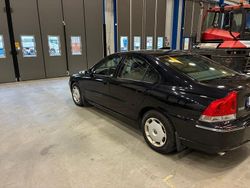 Svart metallic Begagnad 2009 Volvo S60 Sedan | 44 700 kr (Marknadspris)