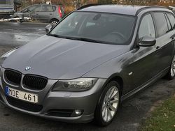 Grå Begagnad 2012 BMW 320 M Sport Kombi | 85 000 kr (Bra pris)
