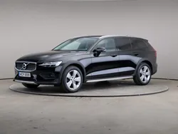 Svart Begagnad 2020 Volvo V60 CC SE Kombi | 279 000 kr (Bra pris)