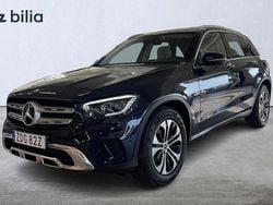 Mörkblå Begagnad 2021 Mercedes GLC220 SUV | 374 900 kr (Bra pris)